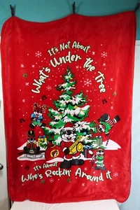 Buc-ee’s Christmas Soft Velour Blanket 2022 Rockin Tree Saxophone 72"×48" CLEAN - Picture 1 of 8