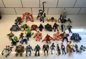Grandes figuras de acción y relojes Ben 10 Ten 34x juguetes algunos retro muy raros BG60 - Imagen 1 de 13