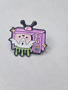 Ghost Horror TV Pin - Bild 1 von 3