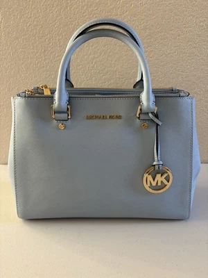 Bolso Michael Kors Sutton mediano azul pálido Foto 1 de 4