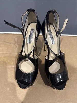 Sandalias INC International Concepts Melvie charol negro talla 6,5 zapatos de plataforma Foto 1 de 4