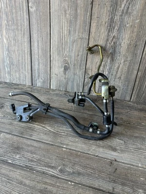 2003-2006 Nissan 350Z G35 Fuel Pressure Regulator Assembly 22675-AM600 OEM - Image 1 of 2