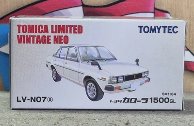 TOMICA LV-N07a TOYOTA COROLLA 1500GL 1/64 [WHITE] LIMITED VINTAGE NEO SERIES - Image 1 of 4