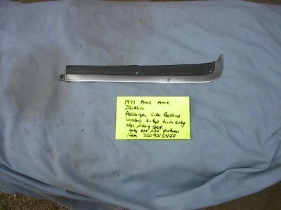 Amc 1971 72 ??? t top trim amx . Passenger side behind window. one piece only  Foto 1 de 4