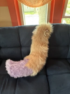 Traje de piel cola zorro estilo lavanda y rubor - trabillas elásticas para cinturón Foto 1 de 2