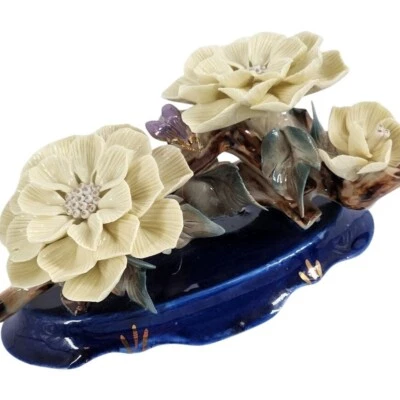 Estatuilla de jardín manual de porcelana Apulum Lucru flores de dalia insecto Rumania Foto 1 de 4