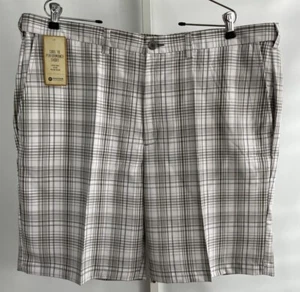 Haggar Mens Shorts 42 Gray Beige Cool 18 Check Plaid Performance Comfort NWT - Picture 1 of 9