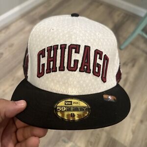 NEW ERA 59FIFTY FITTED HAT CHICAGO BULLS SIZE 8 JORDAN NBA CAP