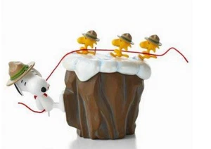 Hallmark 2013 BEAGLE SCOUTS ROCK! Peanuts Snoopy Woodstock Oranament VHTF MIB - Picture 1 of 1