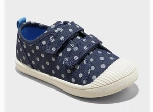Girl’s Cat & Jack Parker Denim Sneakers Blue Polka Dot 11 T NEW! - Picture 1 of 6