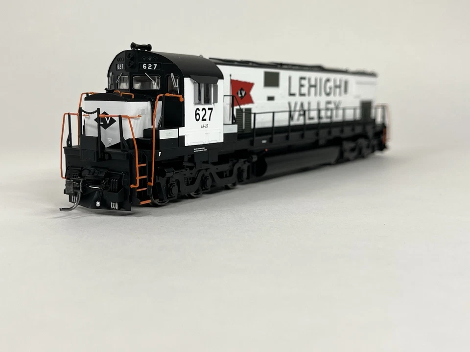 Bowser HO Scale Lehigh Valley Snow Bird #627 C-628 DC Powered - Image 1 of 4