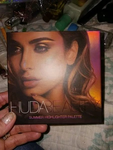 HUDA BEAUTY Summer Highlighter Palette In Summer Solstice NIB - Picture 1 of 3