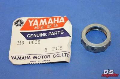 TAPA CÁMARA MEZCLADORA CARBURADOR YAMAHA YL2CM,YL2C NOS OEM 164-14168-00 Foto 1 de 4