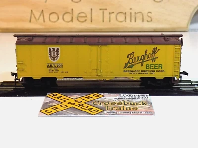 HO 40' Steel Reefer Berghoff Beer ART 700 Ft. Wayne IN hook/horn coup (MO010716) - Image 1 of 4