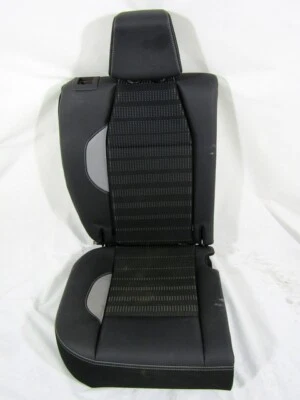 1614177680 SEDILE POSTERIORE LATO DESTRO IN PELLE E TESSUTTO PEUGEOT 2008 1.6 D  Foto 1 de 2