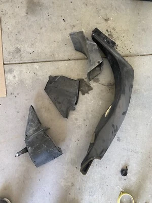 Chevrolet C7 Corvette Z06 2014-2019 Track LH conducto de freno trasero y conductos de refrigeración de aceite Foto 1 de 3