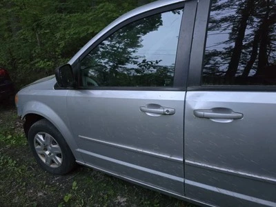 DODGE GRAND CARAVAN CHRYSLER CIUDAD Y CAMPO PUERTA LATERAL DEL CONDUCTOR Foto 1 de 4
