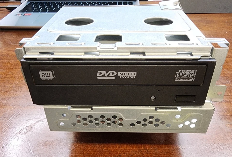 LG GH24NSC0 Internal DVD Drive with M-DISC Support SATA - Image 1 of 4