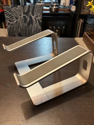 EUC Soundance Laptop Stand, Aluminum, Compatible with 10 to 15.6 in Laptop, Gold - Image 1 of 4