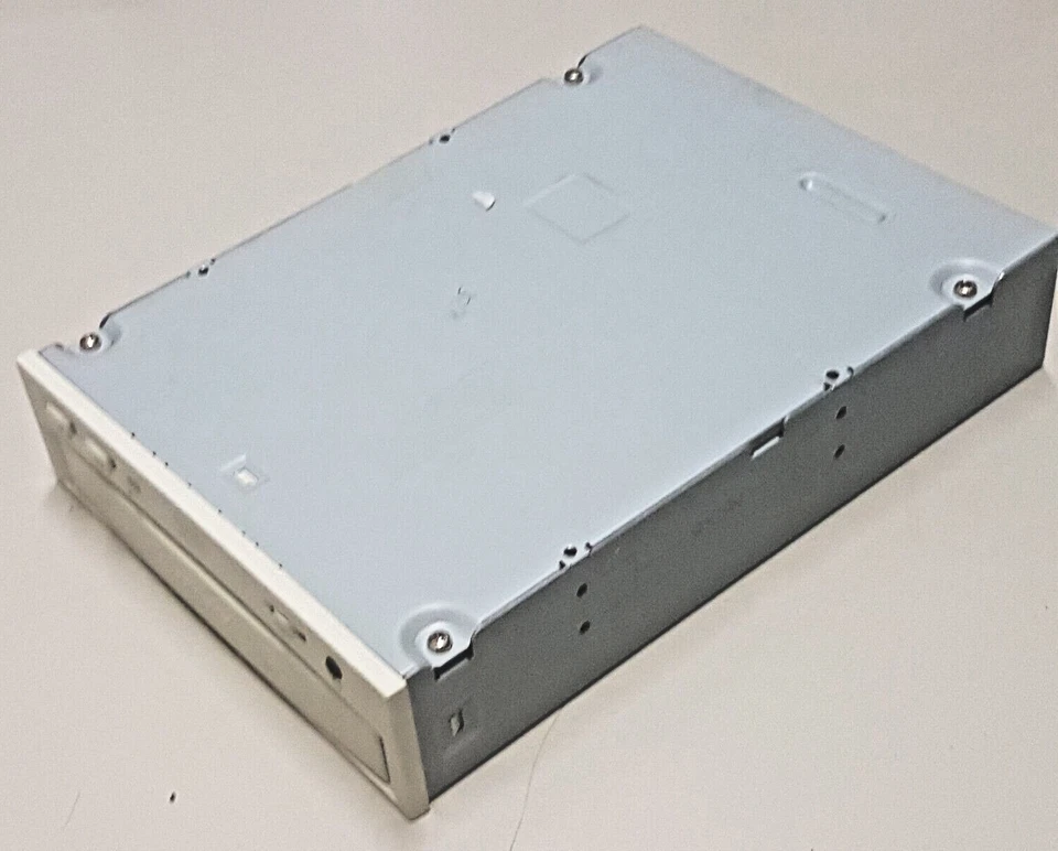 LG 48x CRD-8480M CD-ROM EIDE/ATAPI CD/DVD Combo Drive Internal - Bild 1 von 2