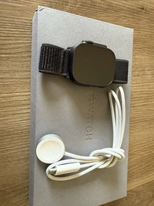 Apple Watch Ultra 2 49mm (GPS + Cellular) Black Titanium M/L Black Trail Loop - Photo 1 sur 4
