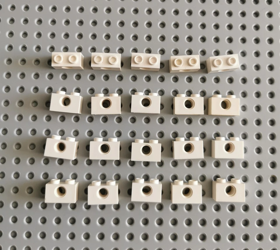 LEGO Technik Technic Lochstein Loch 1x2 weiß 20 stk. white 3700 R3 - Bild 1 von 1