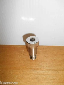 Decorah 73286 Enchufe Hexagonal HD Hombro S/S 3/4′′X1′′ Acero Inoxidable - Imagen 1 de 3