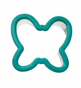 Cortador de galletas de plástico con agarre cómodo de mariposa turquesa Wilton Spring Easter - Imagen 1 de 2