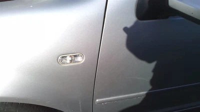 Marcador lateral de luz de esquina/parque sedán ciudad Canadá solo se adapta a 01-11 JETTA 27192357 Foto 1 de 4