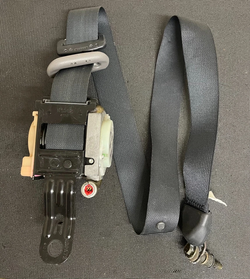 Cinturón de seguridad delantero izquierdo lado del conductor Nissan Pathfinder 2002 2003 2004 OEM Foto 1 de 4