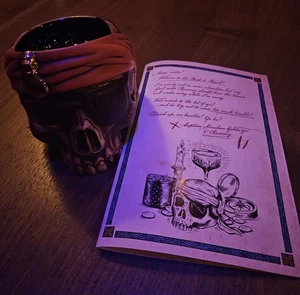 Taza Calavera Pirata Pirata Pico Y Barril Disney 1ª Edición Plunderer’s Punch Nueva En Caja - Imagen 1 de 8