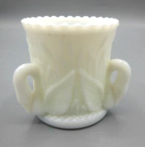 Vintage Westmoreland Toothpick Holder - Swans and Cattails - Picture 1 of 5
