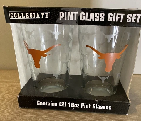 Texas Longhorns Beer Pint Glass Texas University 16 oz Set of 2 in Box Etched Cover