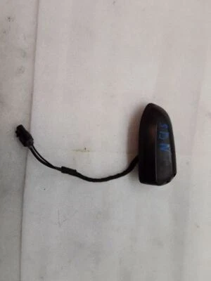 Antena de techo sedán Ford Focus 2015 5-6-3P Foto 1 de 3