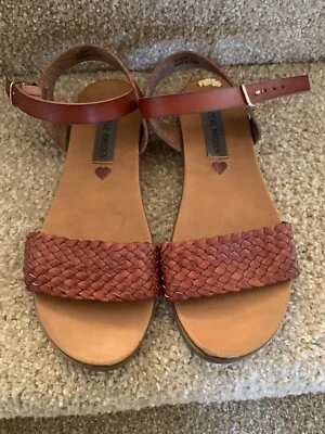 sandalias steve madden niñas Foto 1 de 2