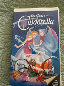 Cinderella VHS – Walt Disney Masterpiece Collection – Clamshell Case – 1995 - Picture 1 of 3