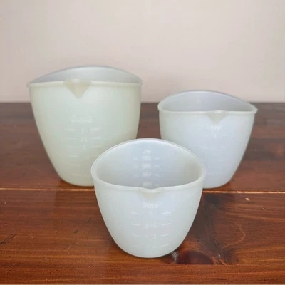 The Pampered Chef Silicone Measuring Cups Set 1,2,3 Cup Cookware Nesting Bowls - Image 1 of 4