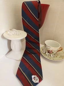 Berkley Herren Krawatte 50% Leinen 50% Seide blau, rot und gold gestreift  - Bild 1 von 20