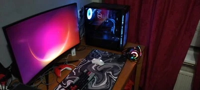 pc gaming used rtx 3070 with 2k 144hz monitor Foto 1 de 4