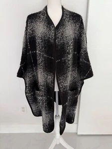 AKRIS Vintage 90's Tweed Plaid Cape Poncho Winter Fall Outerwear - Picture 1 of 6