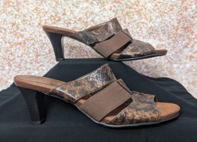 Zapatos de tacón sin cordones con estampado de piel de serpiente marrón aerosoles para mujer talla 8,5 M Foto 1 de 4