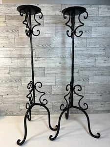 Candelabro gótico ornamentado con patas altas Twister de hierro negro 2 candelabros - Imagen 1 de 13
