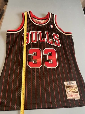 Jersey Mitchell Ness Chicago Bulls Scottie Pippen Hombre Talla Mediana.    C3 Foto 1 de 4