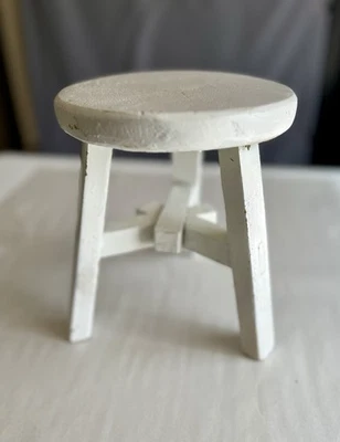 "Taburete/soporte para plantas vintage Shabby Chic blanco de 3 patas 8x9,25""" Foto 1 de 4