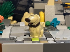 LEGO Disney UP Dog Golden Retriever Dug NEW orig. from 43217 Minifigures - Picture 1 of 3