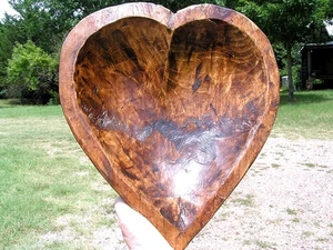 Large Wooden Heart shaped bread bowl 712 - Picture 1 of 7
