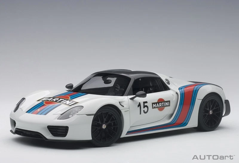 AUTOart 77927 - 1/18 Porsche 918 Spyder Weissach Pacchetto - Bianco/Martini - - Immagine 1 di 1