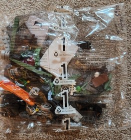 LEGO 9468 Monster Fighters Vampyre Castle sealed bag #1 ONLY 7 minifigures + car