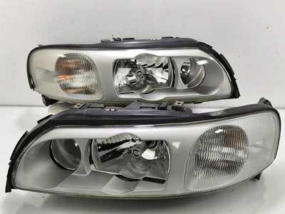 2004-2007 Volvo S60R V70R Front Head Light Head Lamps Xenon HID Headlight 1PAIRS - Image 1 of 4