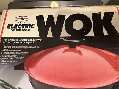 Superfície antiaderente elétrica vintage Nordic Ware vermelha 7 quartos WOK (NOVO) - Imagem 1 de 4
